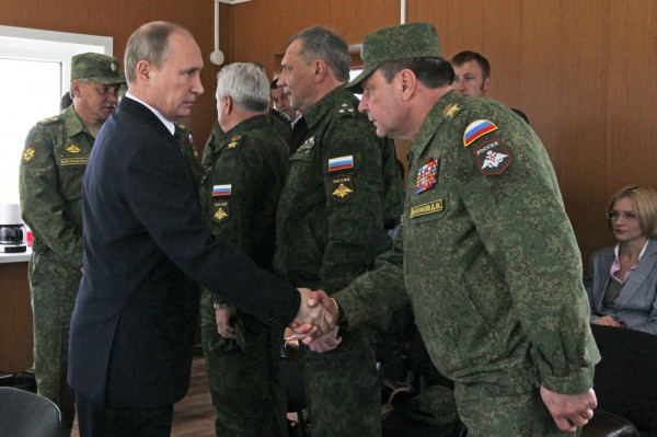 ВОЕННЫЕ УБЕДИЛИ ПУТИНА, ЧТО БЕЗ КРЫМА БУДЕТ ПОЛНЫЙ ПИ** – РОССИЙСКИЙ ЭКСПЕР