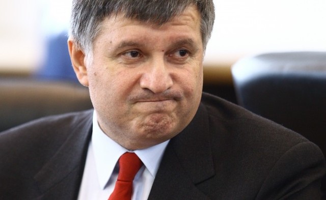 ГПУ расследует, как у Авакова раздербанили арестованный песок