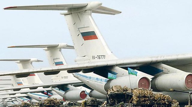 В Сирии приземлились три самолета с солдатами России