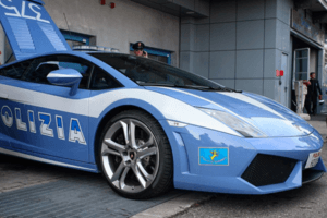"Need for speed по-Киевски": киевляне в шоке от полицейского Lamborghini Gallardo