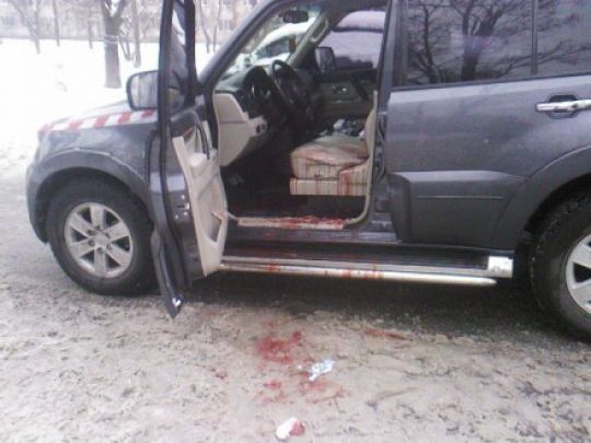 Жуткое ДТП в Киеве: на Космической виновник зарезал ножом женщину-водителя и пытался сбежать