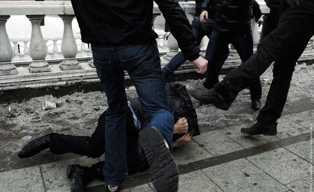 Семеро дагестанцев жестоко избили двух москвичей в парке Горького