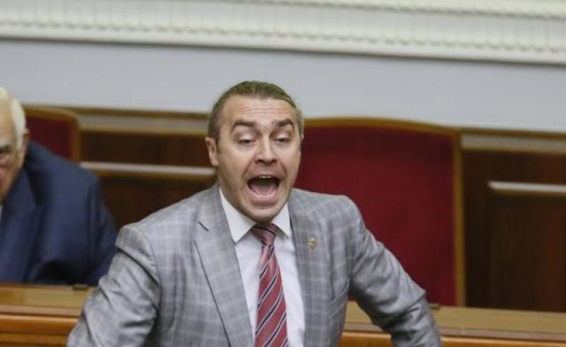 Экс-супруга Мирошниченко рассказала, как он бил дочь за русские слова