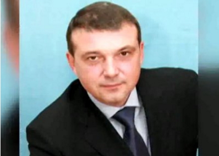 "Недееспособный" экс-депутат "под мухой" узаконил 13 га "отжатой земли" под Киевом