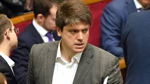 Держи вора: Винник обвинил Лещенко во лжи, но уже получил по зубам