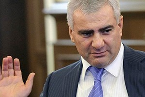 «Госкидальщик» Карапетян?