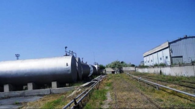 Полиция хочет снова арестовать нефтебазу Курченко в Херсоне