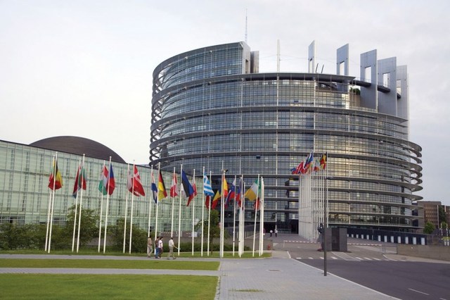 Европарламент снова перенес рассмотрение вопроса о безвизовом режиме с Украиной