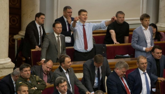 Рада решает судьбу депутатских зарплат