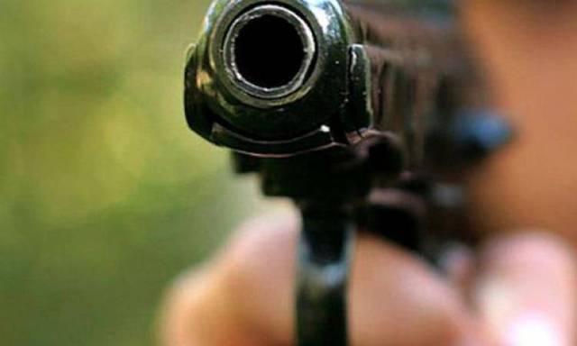 Пьяный прокурор устроил пальбу из пистолета в кафе