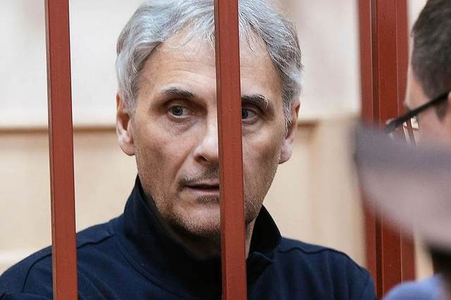 Экс-губернатора Сахалина Хорошавина этапировали в Южно-Сахалинск