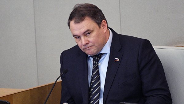 Двое нардепов на саммите ОБСЕ выпили шампанского со скандальным путинцем