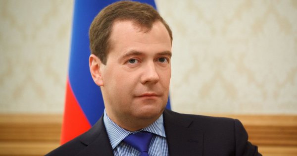 Однокурсник Медведева открестился от связей с премьером