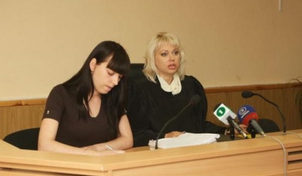 Судья с особняком под Киевом "ютится" в комнате "общаги"