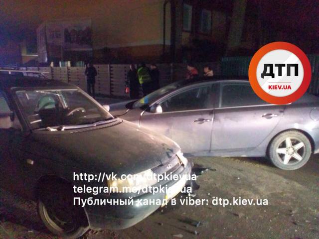 Под Киевом пьяный чиновник Минобразования устроил ДТП