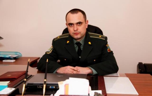 Военный прокурор Сенюк получил трехкомнатную квартиру