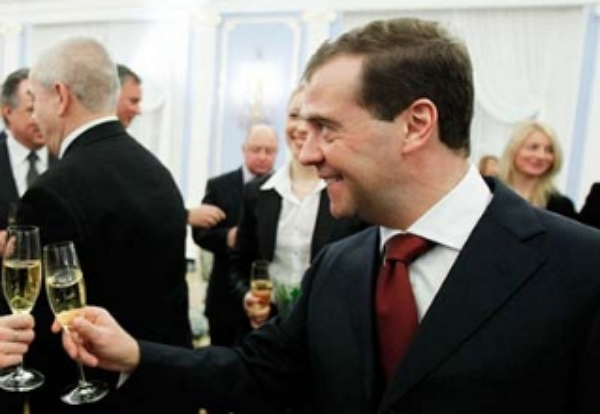 Погреть руки на тосканском градусе Медведеве
