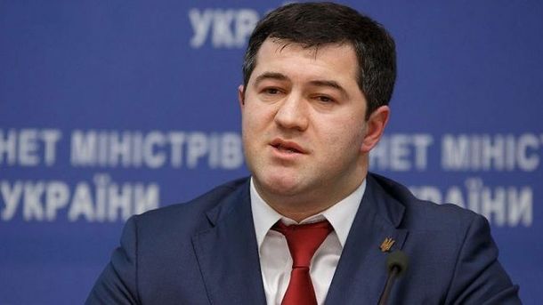 "Забрали деньги у жены, а жить как?", - Насиров