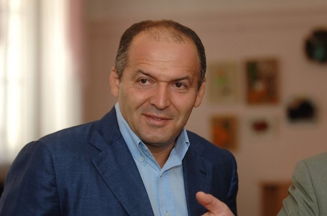 Главный топ-менеджер Виктора Пинчука в пожарном порядке покидает управляющую компанию