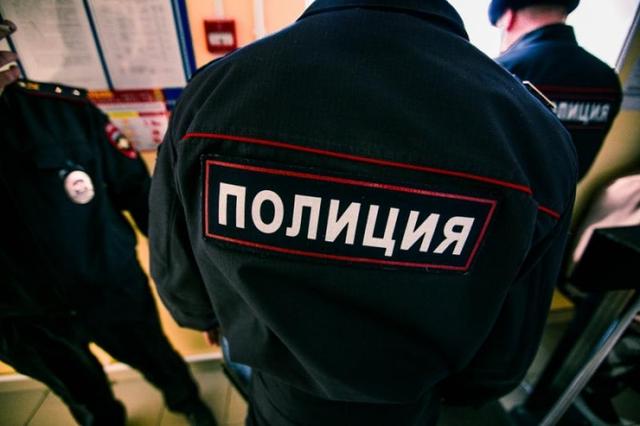 Россия, Новокузнецк, Настоящее лицо России посреди улицы вторые сутки лежит труп