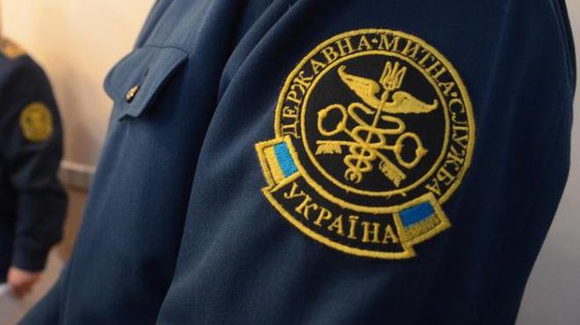 Прокуратура завела дело на закарпатских фискалов