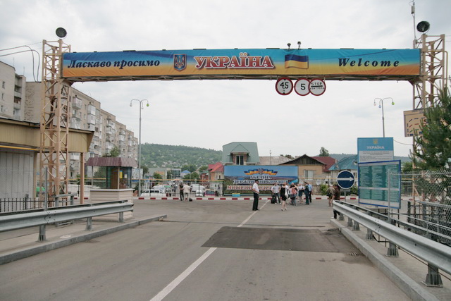 Винницкие таможенники «заметали» следы серого импорта автомобилей