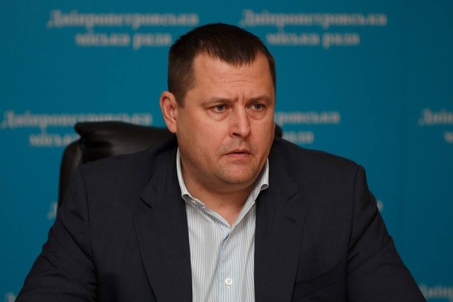 Фанаты "регионалов" переходят на сторону Филатова