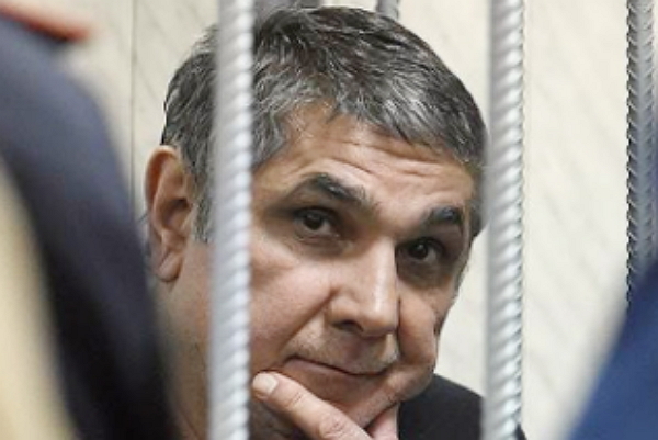 Шакро Молодой вымогал «дистанционно»