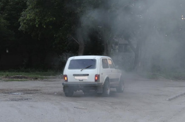 В Кропивницком взорвали автомобиль чиновника, мужчина тяжело ранен