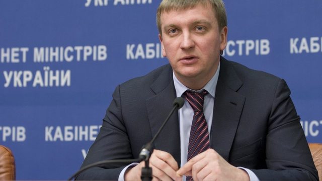 Разоблачение очередного вора который зажил по-новому: Империя Павла Петренко