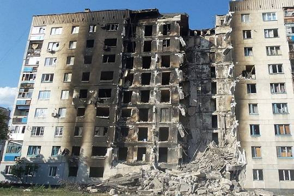 Москва и Киев пытаются заставить Виктора Януковича раскошелиться на 40 миллиардов долларов