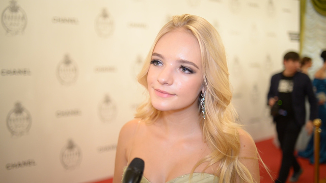 Дочь Пескова вышла на красную дорожку в Каннах без белья