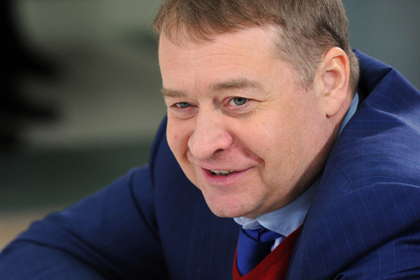 Губернатора-зека Маркелова ударила ножом в спину жена