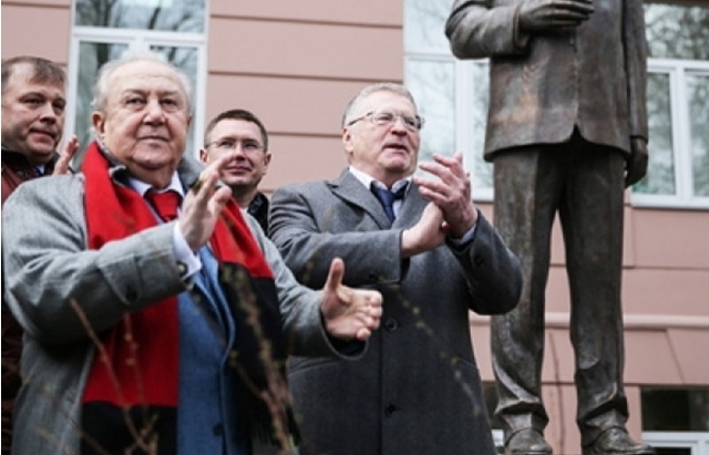 Жириновскому мало квадратных метров