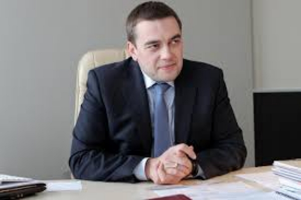 Максим Мартынюк продолжает крышевать земельную мафию в Украине