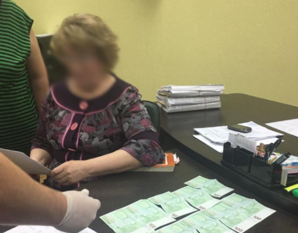 Судью Броварского суда задержали при получении взятки в 1 тыс. евро
