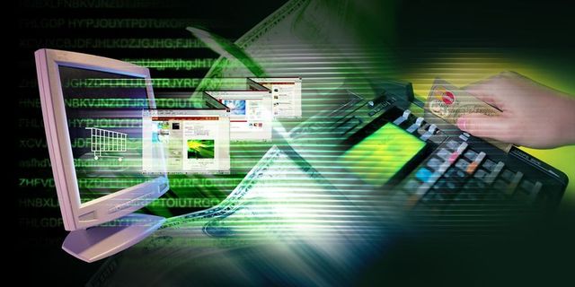 У украинцев стали требовать зарплатные справки с работы при проведении банковских переводов