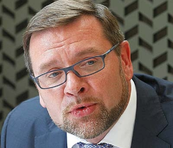 Ростехнолог Чемезов переклал менеджера Скворцова из одного кармана в другой