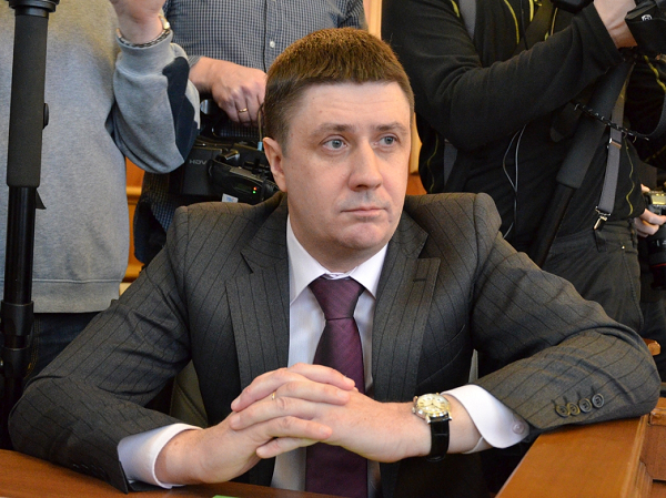 Вячеслав Кириленко: партийные перебежки, коррупция и защита жены