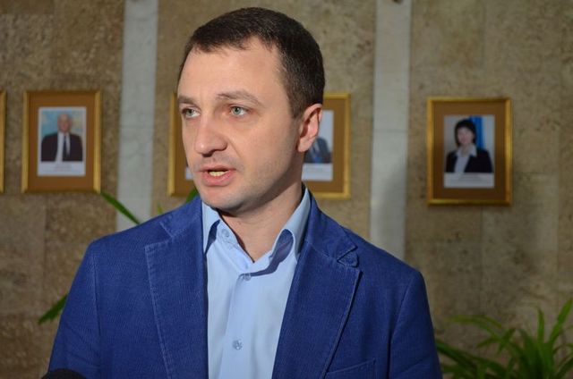 Тарас Кремень неумело подработал на стороне