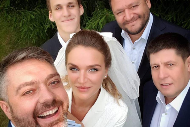 Дочь Добкина была на свадьбе в платье стоимостью $ 9 тысяч