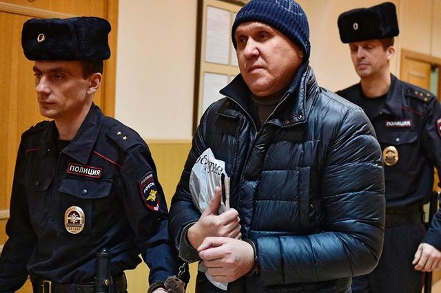 Ответственность за взятки распространяют на широкий круг юрлиц