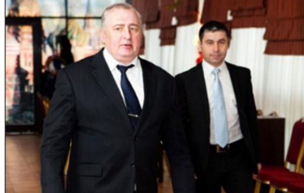 За генерала Власенко сел капитан Иванов