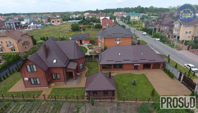 Обнародованы данные о квартирах, машинах и земельных участках прокурорского клана