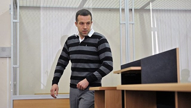 Смольный предъявил счет за мусор
