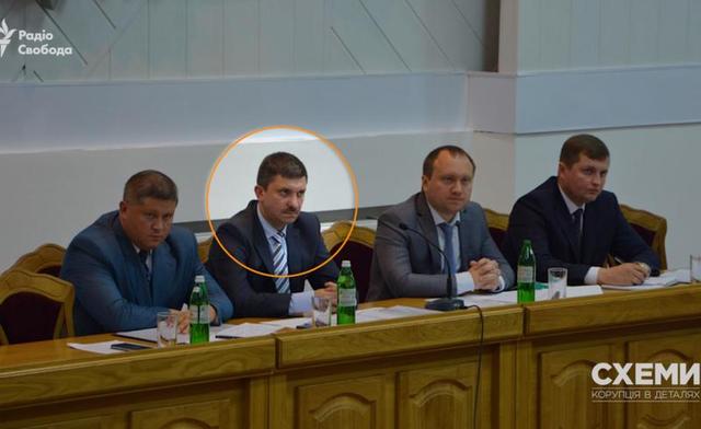 Сразу после повышения семья одного из начальников НПУ обзавелась дорогой недвижимостью