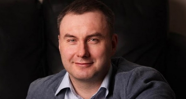 Психолог или мошенник? ОМОН задержал в Минске звезду «Дома-2»
