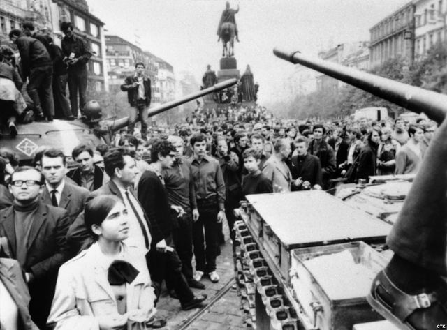 Оккупация-1968: 49 лет назад советские войска вторглись в Чехословакию