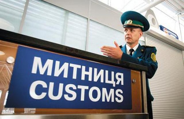 Контрабандистам разрешили грабить бюджет на базе Житомирской таможни