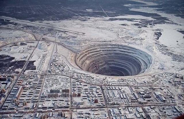 Алмазы не вырастут в цене из-за остановки рудника «Алросы»